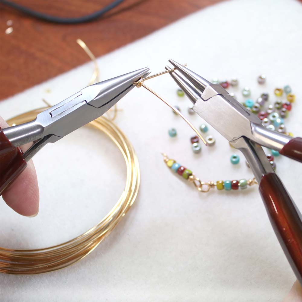 BeadSmith Chain Nose Pliers with Casual Comfort PVC Handle